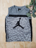 Jordan 4T